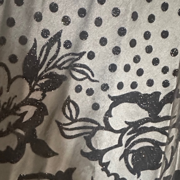 Elegant Black Floral Dress - Picture 13 of 16